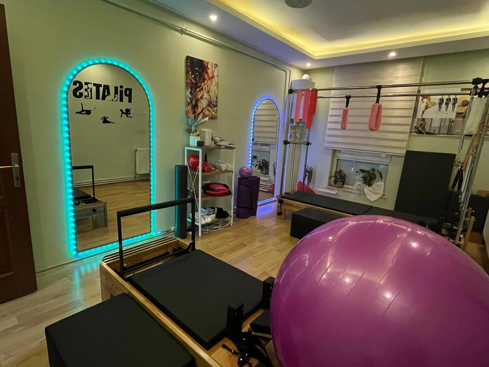 WhatsApp Image 2025-11-13 at 11.55.33 (2)